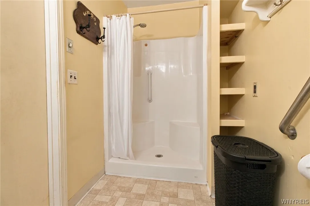 4920 Academy Street, Clarence, New York 14031, Clarence, New York 14031, 3 Bedroom Bedrooms, 6 Room Rooms,1 BathroomBathrooms,Residential,For Sale,4920 Academy Street, Clarence, New York 14031,0,B1724604