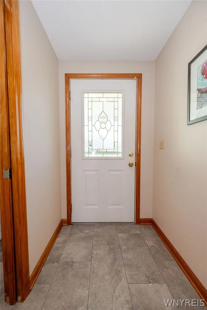 4813 East Highland Parkway, Hamburg, New York 1421, Hamburg, New York 14219, 2 Bedroom Bedrooms, 4 Room Rooms,2 BathroomBathrooms,Residential,For Sale,4813 East Highland Parkway, Hamburg, New York 1421,0,B1723603