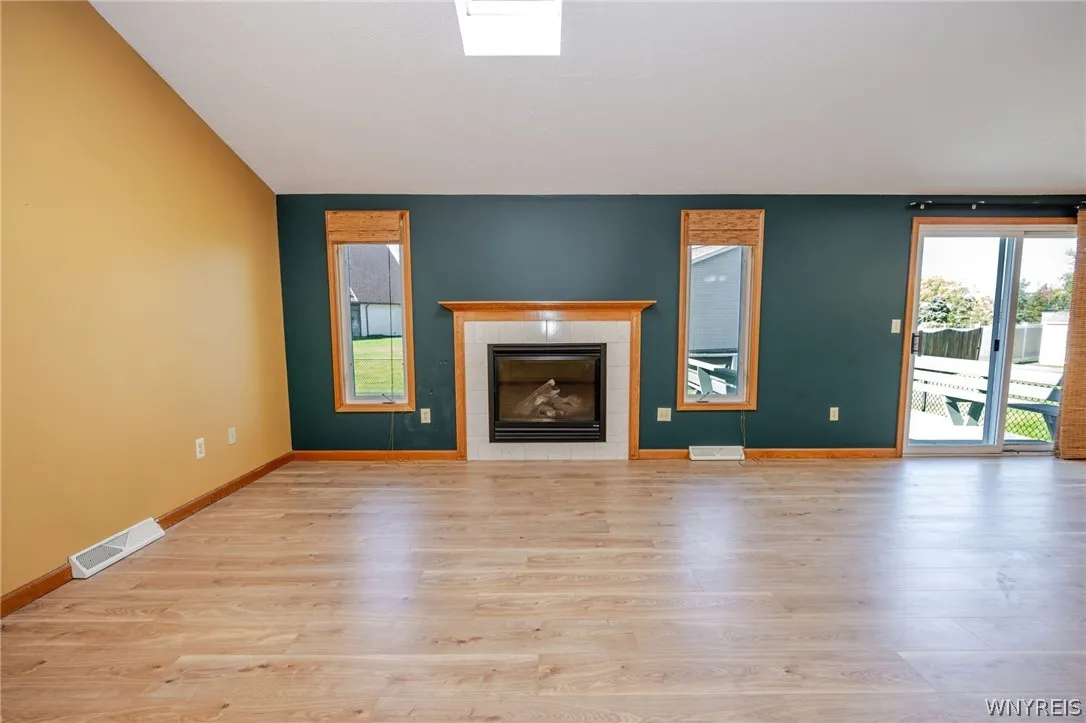 4813 East Highland Parkway, Hamburg, New York 1421, Hamburg, New York 14219, 2 Bedroom Bedrooms, 4 Room Rooms,2 BathroomBathrooms,Residential,For Sale,4813 East Highland Parkway, Hamburg, New York 1421,0,B1723603