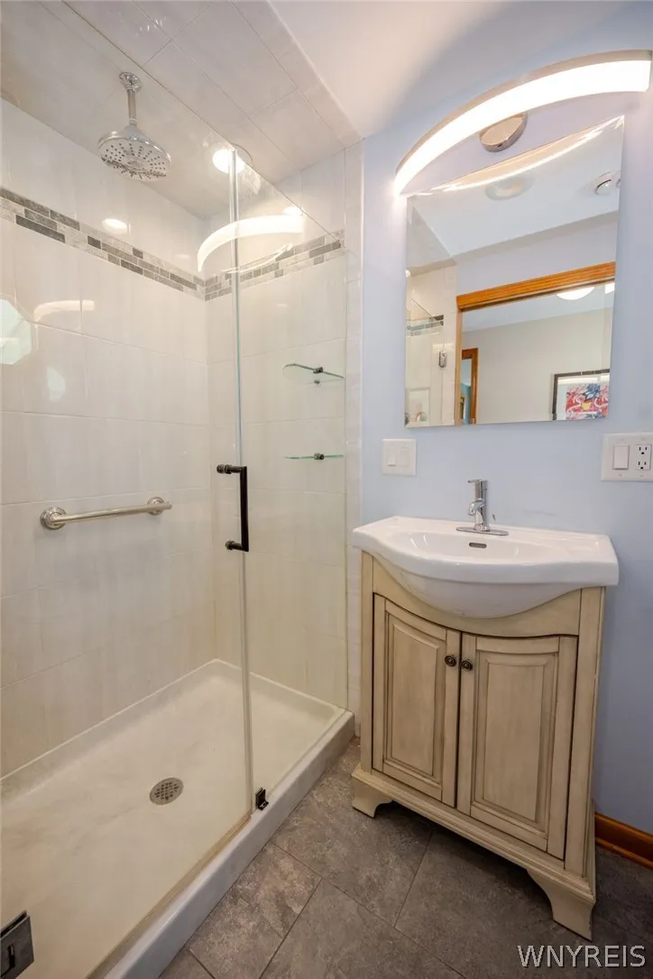 4813 East Highland Parkway, Hamburg, New York 1421, Hamburg, New York 14219, 2 Bedroom Bedrooms, 4 Room Rooms,2 BathroomBathrooms,Residential,For Sale,4813 East Highland Parkway, Hamburg, New York 1421,0,B1723603