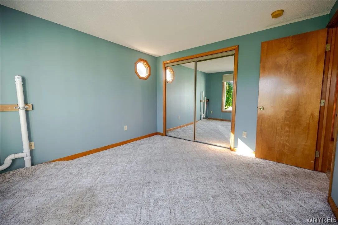 4813 East Highland Parkway, Hamburg, New York 1421, Hamburg, New York 14219, 2 Bedroom Bedrooms, 4 Room Rooms,2 BathroomBathrooms,Residential,For Sale,4813 East Highland Parkway, Hamburg, New York 1421,0,B1723603