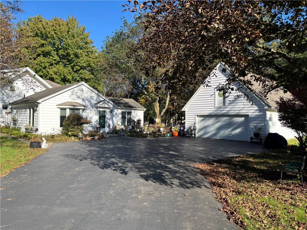 510 Adams Road, Webster, New York 14580, Webster, New York 14580, 5 Bedroom Bedrooms, 10 Room Rooms,3 BathroomBathrooms,Residential,For Sale,510 Adams Road, Webster, New York 14580,0,R1724051