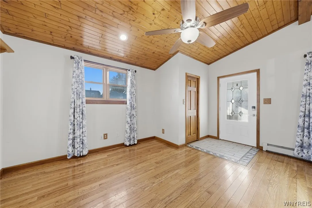 18 Wall Street, Tonawanda, New York 14150, Tonawanda, New York 14150, 3 Bedroom Bedrooms, 9 Room Rooms,2 BathroomBathrooms,Residential,For Sale,18 Wall Street, Tonawanda, New York 14150,0,B1724012