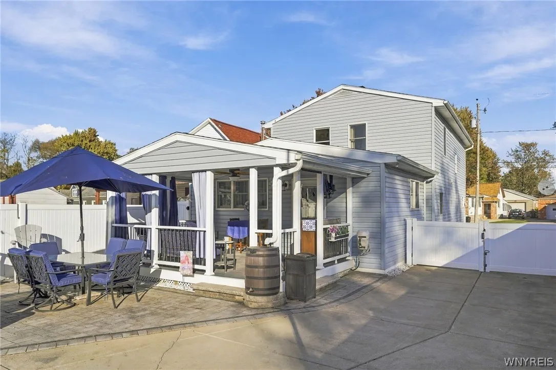 18 Wall Street, Tonawanda, New York 14150, Tonawanda, New York 14150, 3 Bedroom Bedrooms, 9 Room Rooms,2 BathroomBathrooms,Residential,For Sale,18 Wall Street, Tonawanda, New York 14150,0,B1724012