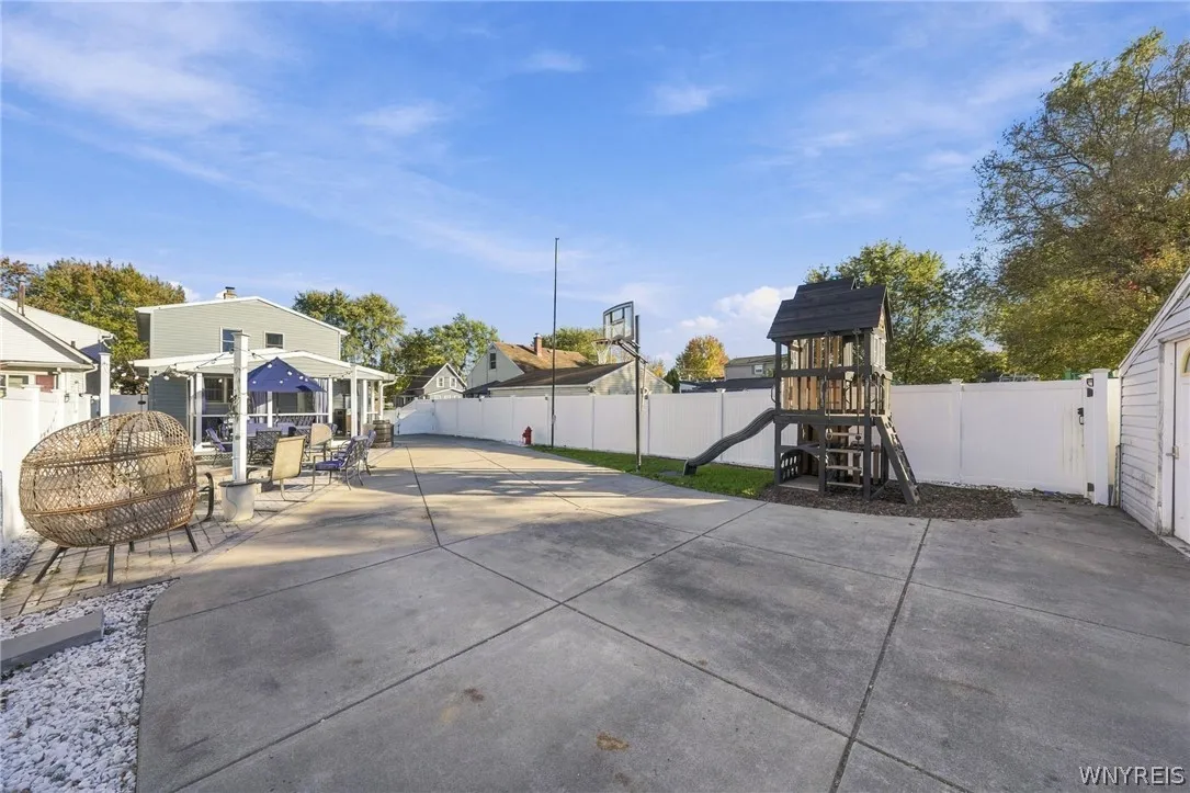 18 Wall Street, Tonawanda, New York 14150, Tonawanda, New York 14150, 3 Bedroom Bedrooms, 9 Room Rooms,2 BathroomBathrooms,Residential,For Sale,18 Wall Street, Tonawanda, New York 14150,0,B1724012