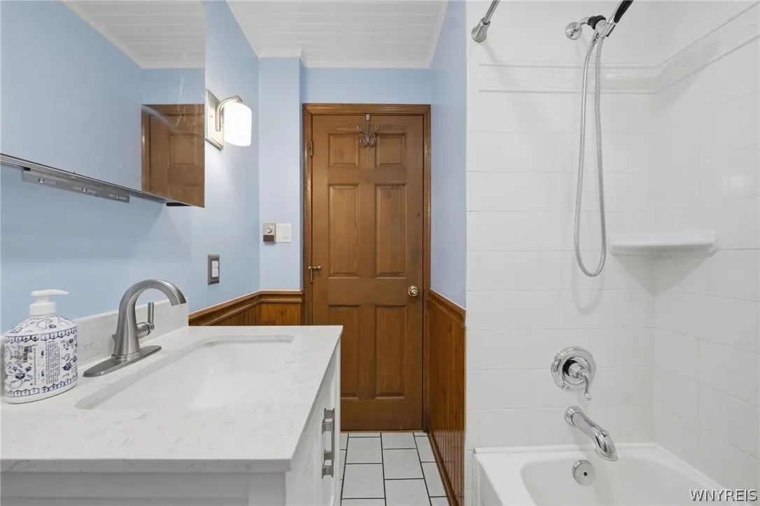 18 Wall Street, Tonawanda, New York 14150, Tonawanda, New York 14150, 3 Bedroom Bedrooms, 9 Room Rooms,2 BathroomBathrooms,Residential,For Sale,18 Wall Street, Tonawanda, New York 14150,0,B1724012