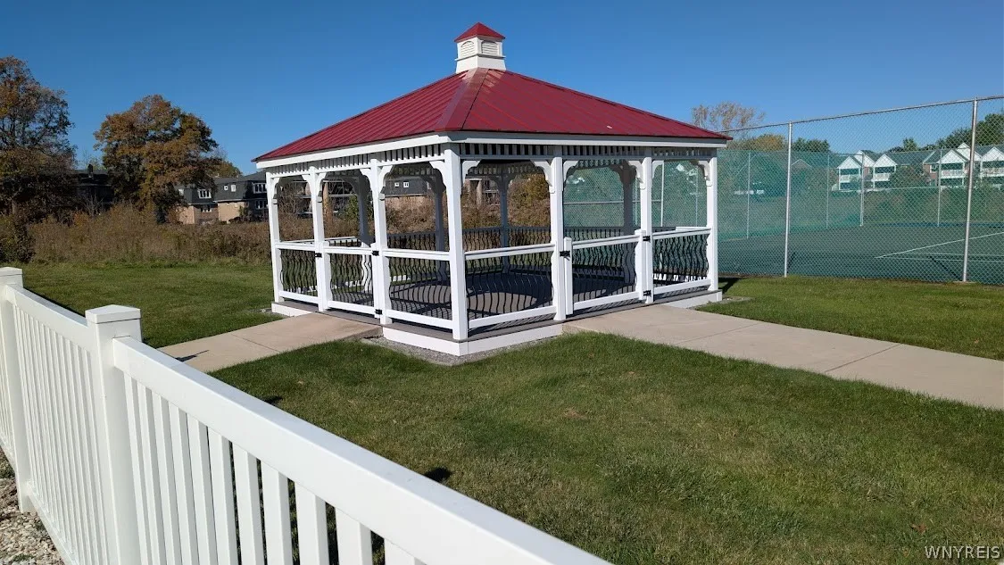 71 Georgian Lane 5, Amherst, New York 14221, Amherst, New York 14221, 2 Bedroom Bedrooms, 5 Room Rooms,2 BathroomBathrooms,Residential,For Sale,71 Georgian Lane 5, Amherst, New York 14221,0,B1724622