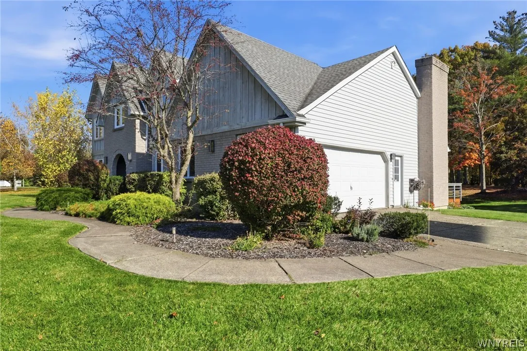 4566 Copperfield Drive, Hamburg, New York 14075, Hamburg, New York 14075, 4 Bedroom Bedrooms, 9 Room Rooms,2 BathroomBathrooms,Residential,For Sale,4566 Copperfield Drive, Hamburg, New York 14075,0,B1724455