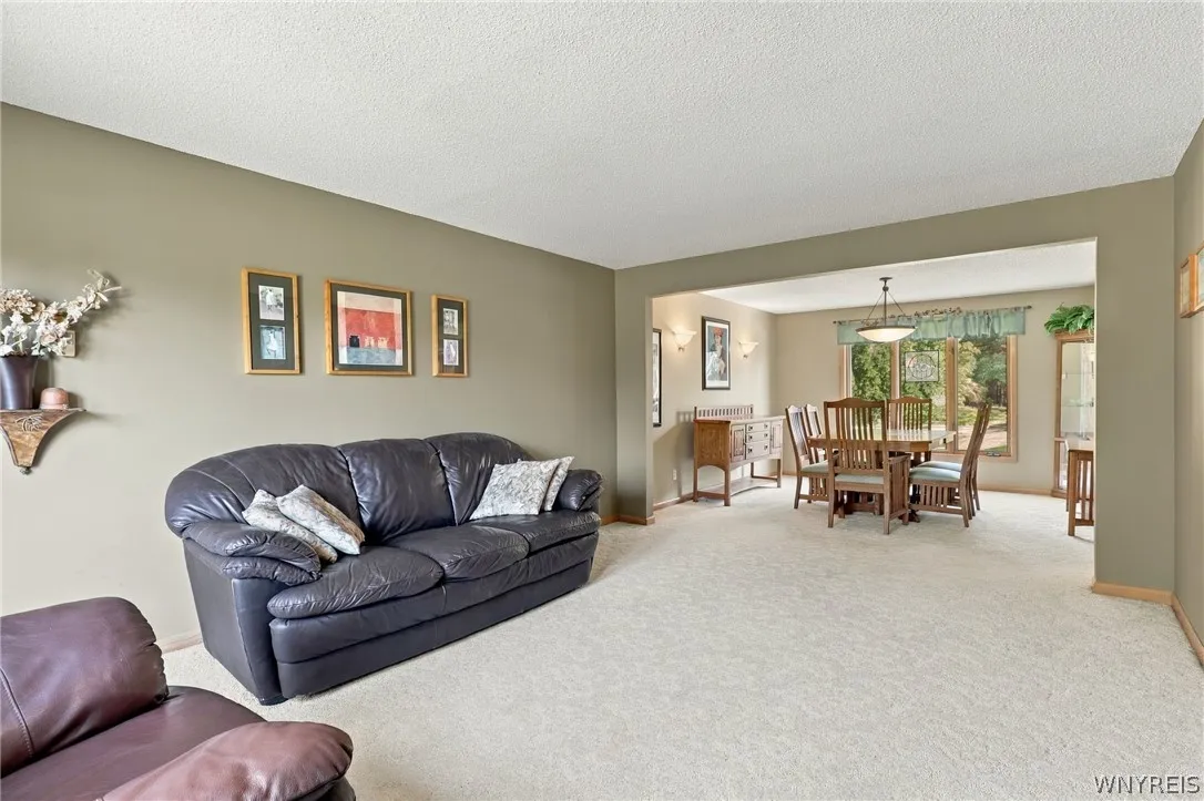 4566 Copperfield Drive, Hamburg, New York 14075, Hamburg, New York 14075, 4 Bedroom Bedrooms, 9 Room Rooms,2 BathroomBathrooms,Residential,For Sale,4566 Copperfield Drive, Hamburg, New York 14075,0,B1724455