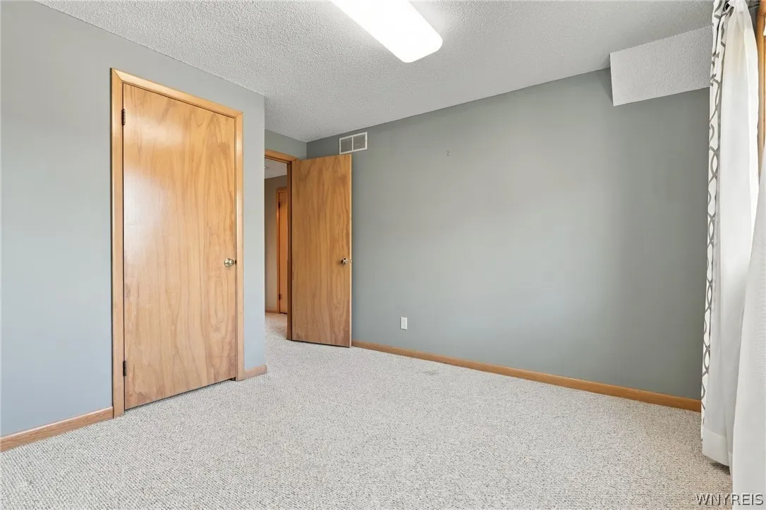 4566 Copperfield Drive, Hamburg, New York 14075, Hamburg, New York 14075, 4 Bedroom Bedrooms, 9 Room Rooms,2 BathroomBathrooms,Residential,For Sale,4566 Copperfield Drive, Hamburg, New York 14075,0,B1724455