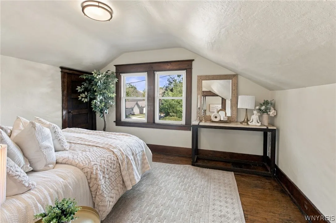32 Marlowe Avenue, Hamburg, New York 14219, Hamburg, New York 14219, 4 Bedroom Bedrooms, 9 Room Rooms,1 BathroomBathrooms,Residential,For Sale,32 Marlowe Avenue, Hamburg, New York 14219,0,B1724476