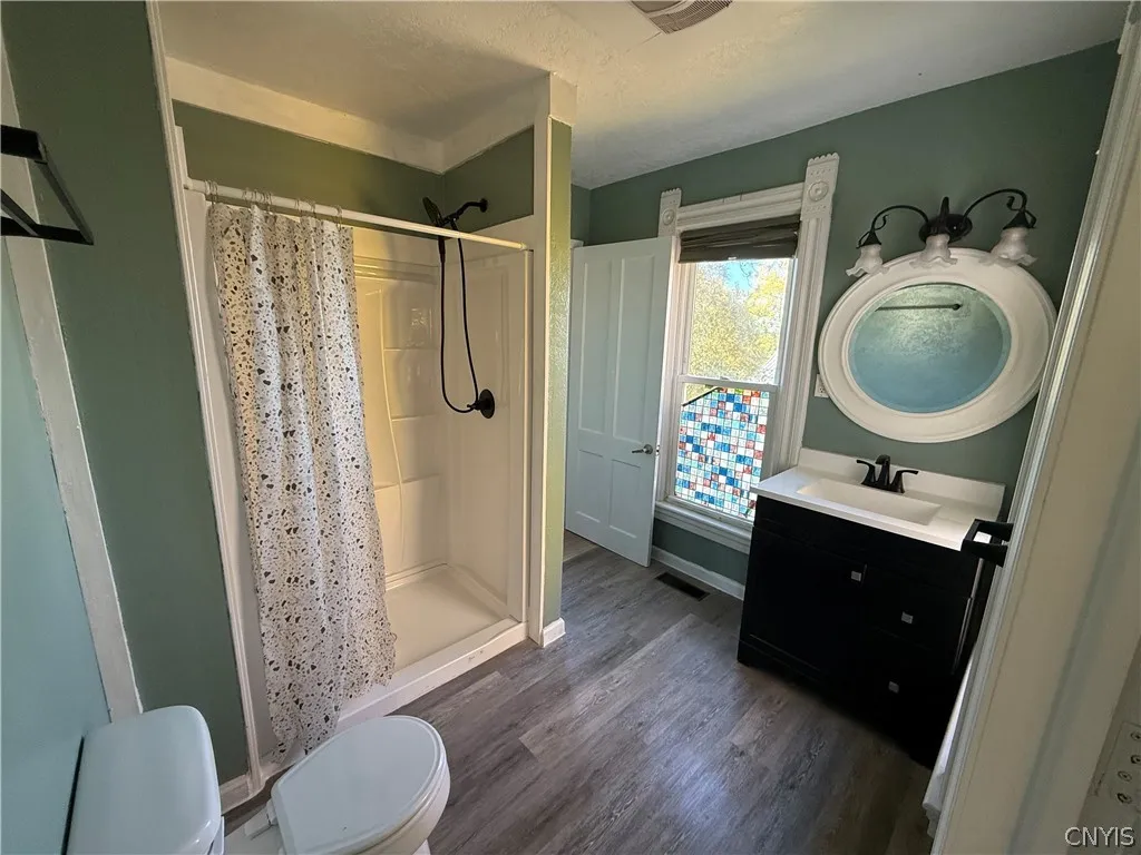 20072 County Route 181, Orleans, New York 13656, Orleans, New York 13656, 5 Bedroom Bedrooms, 10 Room Rooms,2 BathroomBathrooms,Residential Lease,For Rent,20072 County Route 181, Orleans, New York 13656,0,S1724701