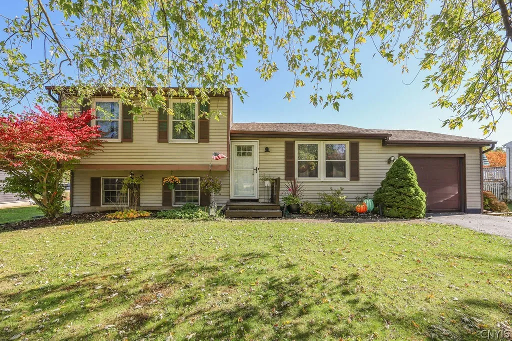 4104 Wafer Ash Way, Clay, New York 13090, Clay, New York 13090, 3 Bedroom Bedrooms, 8 Room Rooms,1 BathroomBathrooms,Residential,For Sale,4104 Wafer Ash Way, Clay, New York 13090,0,S1723614