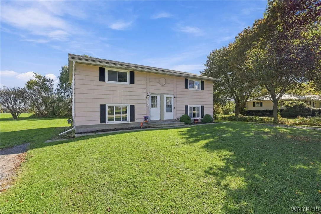 2819 Main Street, York, New York 14533, York, New York 14533, 4 Bedroom Bedrooms, ,2 BathroomBathrooms,Residential,For Sale,2819 Main Street, York, New York 14533,0,B1724706