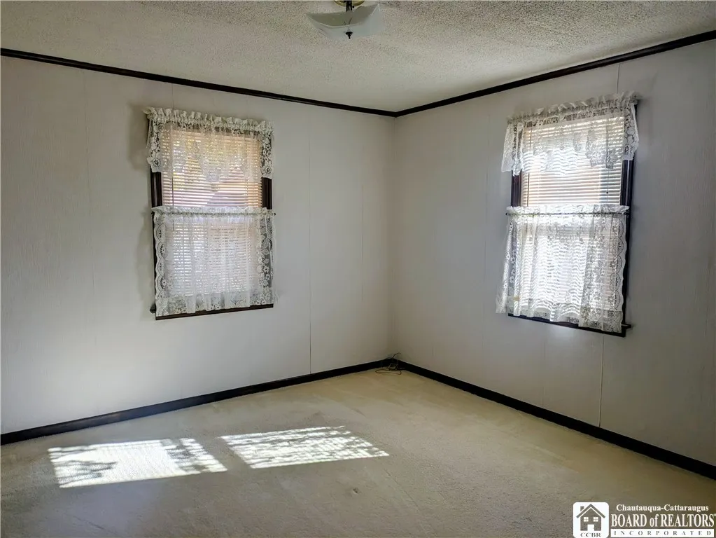 98 Elm Street, Jamestown, New York 14701, Jamestown, New York 14701, 3 Bedroom Bedrooms, 7 Room Rooms,1 BathroomBathrooms,Residential,For Sale,98 Elm Street, Jamestown, New York 14701,0,R1724538