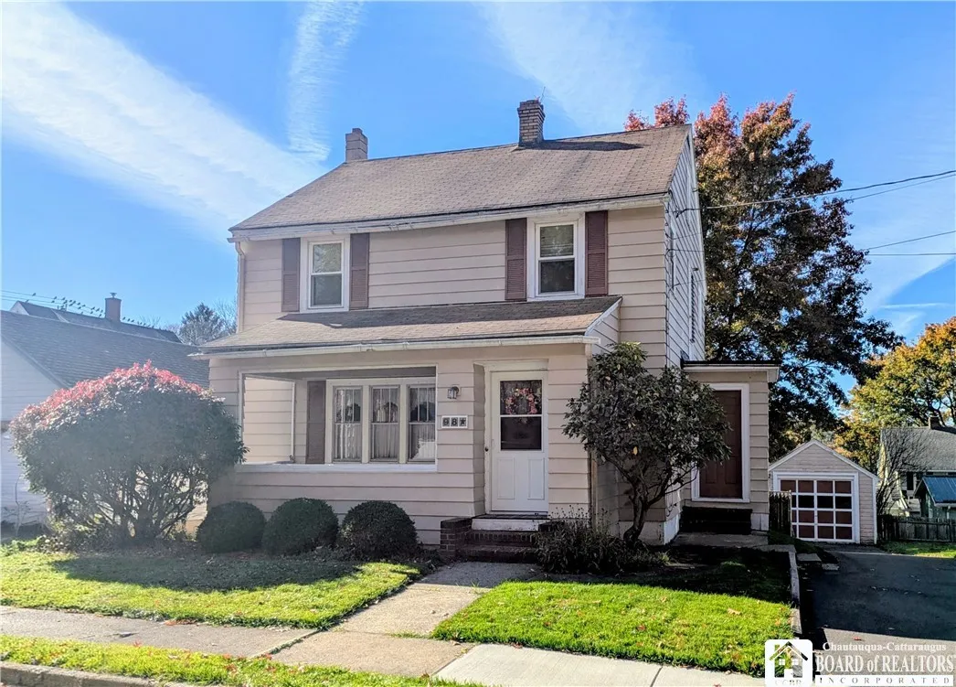 98 Elm Street, Jamestown, New York 14701, Jamestown, New York 14701, 3 Bedroom Bedrooms, 7 Room Rooms,1 BathroomBathrooms,Residential,For Sale,98 Elm Street, Jamestown, New York 14701,0,R1724538