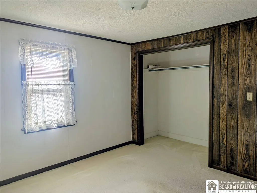 98 Elm Street, Jamestown, New York 14701, Jamestown, New York 14701, 3 Bedroom Bedrooms, 7 Room Rooms,1 BathroomBathrooms,Residential,For Sale,98 Elm Street, Jamestown, New York 14701,0,R1724538