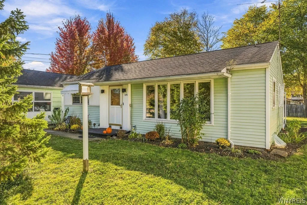 6196 Wright Place, Hamburg, New York 14075, Hamburg, New York 14075, 3 Bedroom Bedrooms, 5 Room Rooms,1 BathroomBathrooms,Residential,For Sale,6196 Wright Place, Hamburg, New York 14075,0,B1724704