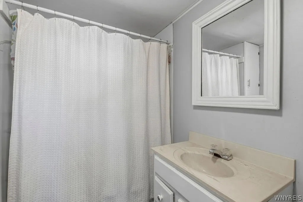 6196 Wright Place, Hamburg, New York 14075, Hamburg, New York 14075, 3 Bedroom Bedrooms, 5 Room Rooms,1 BathroomBathrooms,Residential,For Sale,6196 Wright Place, Hamburg, New York 14075,0,B1724704