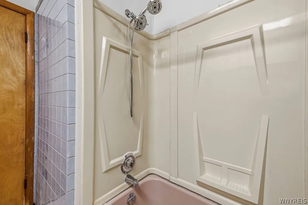 6196 Wright Place, Hamburg, New York 14075, Hamburg, New York 14075, 3 Bedroom Bedrooms, 5 Room Rooms,1 BathroomBathrooms,Residential,For Sale,6196 Wright Place, Hamburg, New York 14075,0,B1724704