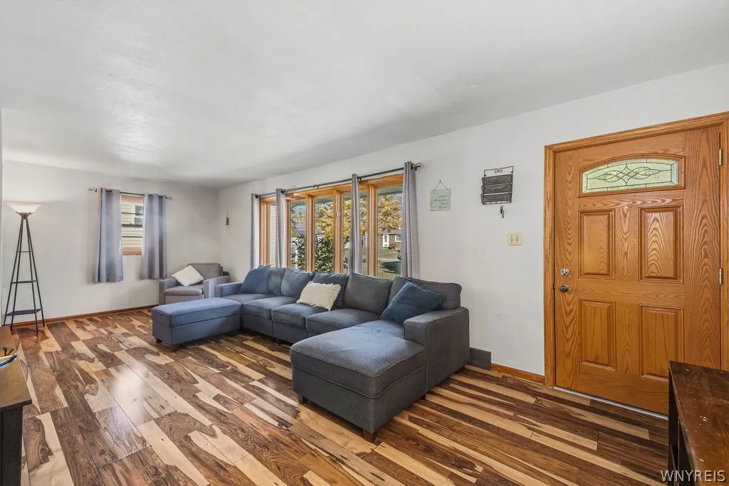 6196 Wright Place, Hamburg, New York 14075, Hamburg, New York 14075, 3 Bedroom Bedrooms, 5 Room Rooms,1 BathroomBathrooms,Residential,For Sale,6196 Wright Place, Hamburg, New York 14075,0,B1724704