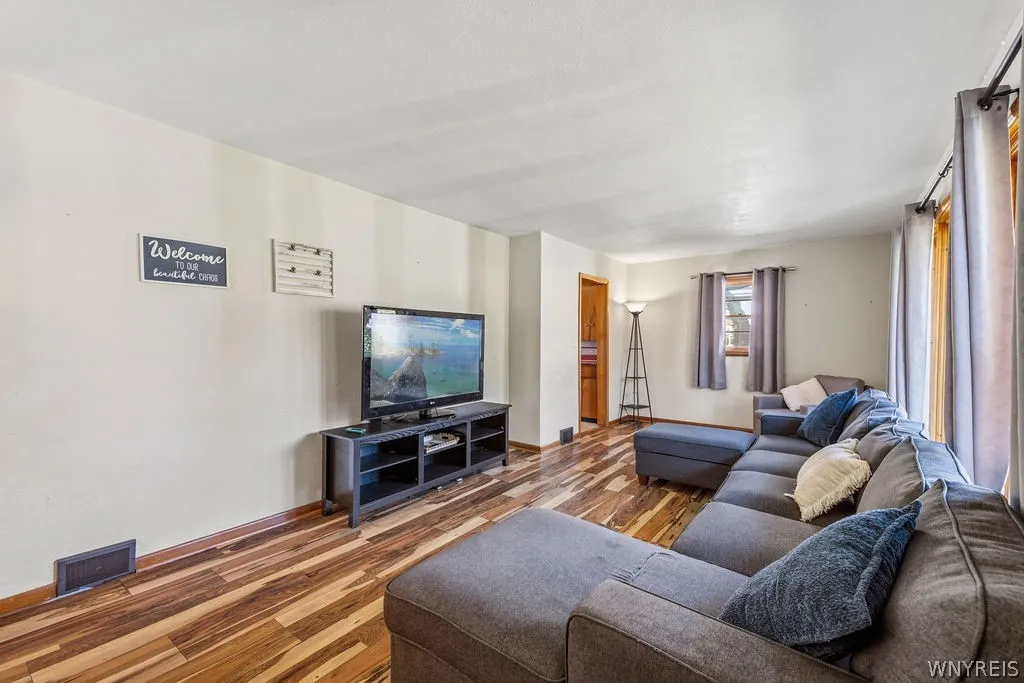 6196 Wright Place, Hamburg, New York 14075, Hamburg, New York 14075, 3 Bedroom Bedrooms, 5 Room Rooms,1 BathroomBathrooms,Residential,For Sale,6196 Wright Place, Hamburg, New York 14075,0,B1724704