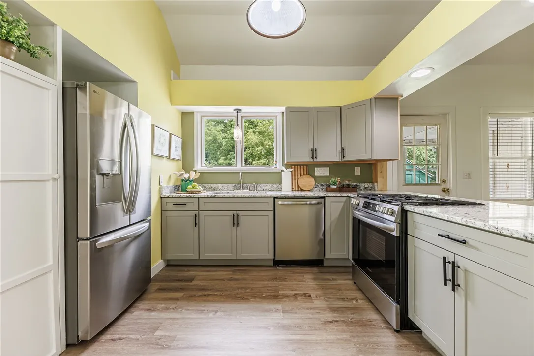 134 Clark Street, Canandaigua City, New York 14424, Canandaigua City, New York 14424, 2 Bedroom Bedrooms, 5 Room Rooms,1 BathroomBathrooms,Residential,For Sale,134 Clark Street, Canandaigua City, New York 14424,0,R1724399