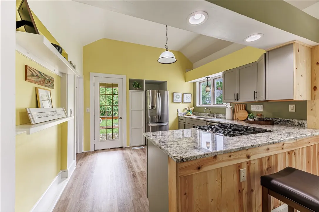 134 Clark Street, Canandaigua City, New York 14424, Canandaigua City, New York 14424, 2 Bedroom Bedrooms, 5 Room Rooms,1 BathroomBathrooms,Residential,For Sale,134 Clark Street, Canandaigua City, New York 14424,0,R1724399