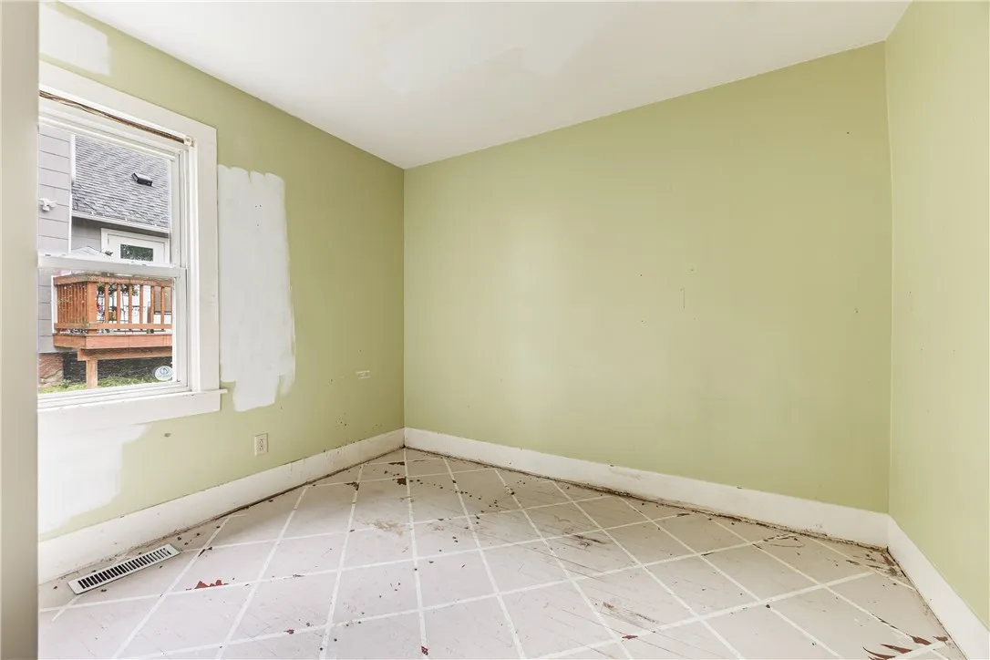 134 Clark Street, Canandaigua City, New York 14424, Canandaigua City, New York 14424, 2 Bedroom Bedrooms, 5 Room Rooms,1 BathroomBathrooms,Residential,For Sale,134 Clark Street, Canandaigua City, New York 14424,0,R1724399