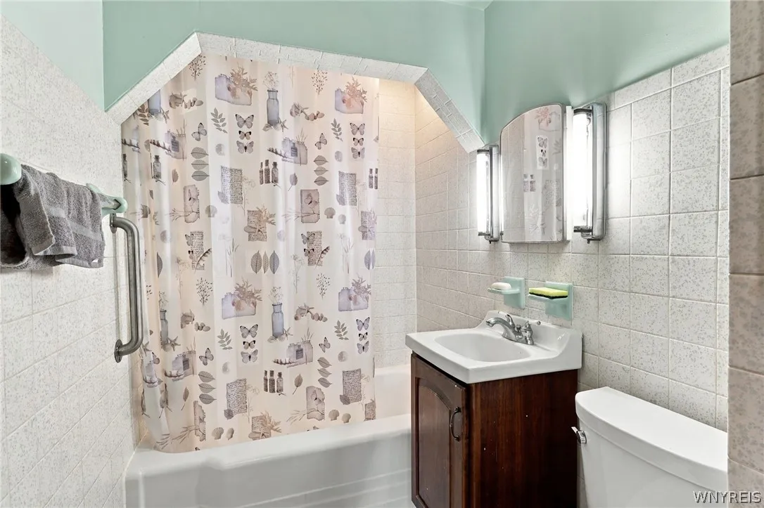 51 Orchard Avenue, Hamburg, New York 14219, Hamburg, New York 14219, 3 Bedroom Bedrooms, 6 Room Rooms,1 BathroomBathrooms,Residential,For Sale,51 Orchard Avenue, Hamburg, New York 14219,0,B1724458