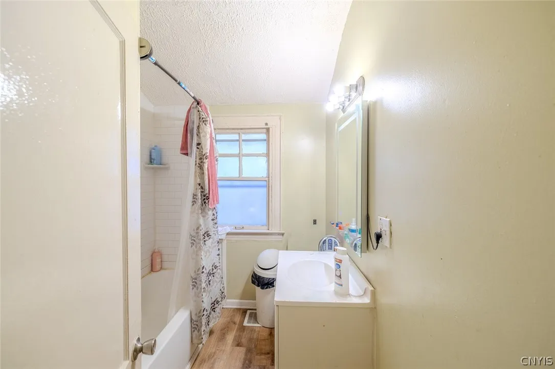 130 Reed Ave Avenue, Syracuse, New York 13207, Syracuse, New York 13207, 2 Bedroom Bedrooms, 5 Room Rooms,1 BathroomBathrooms,Residential,For Sale,130 Reed Ave Avenue, Syracuse, New York 13207,0,S1724625