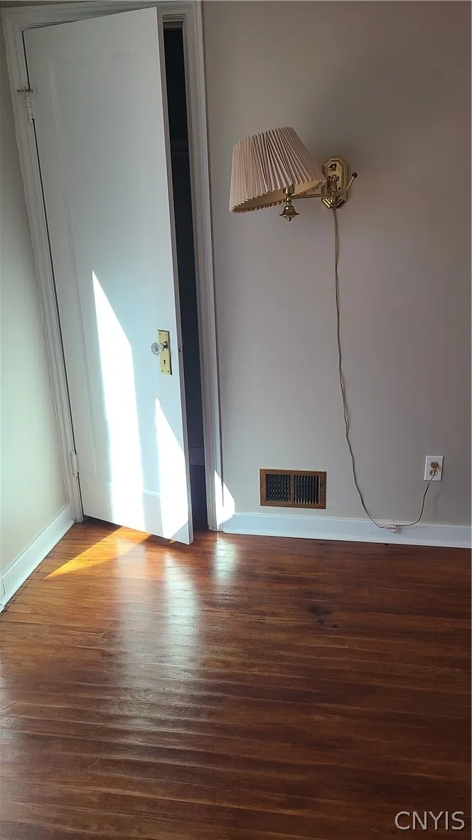 127 Crystal Drive, Clay, New York 13212, Clay, New York 13212, 3 Bedroom Bedrooms, 6 Room Rooms,1 BathroomBathrooms,Residential Lease,For Rent,127 Crystal Drive, Clay, New York 13212,0,S1724561