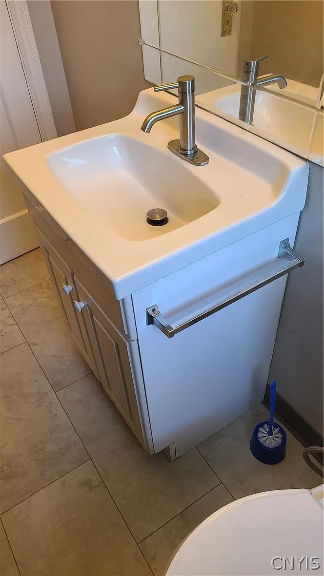 127 Crystal Drive, Clay, New York 13212, Clay, New York 13212, 3 Bedroom Bedrooms, 6 Room Rooms,1 BathroomBathrooms,Residential Lease,For Rent,127 Crystal Drive, Clay, New York 13212,0,S1724561