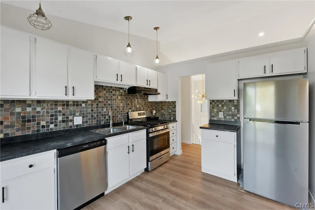 3191 Fields End Drive, Lysander, New York 13027, Lysander, New York 13027, 3 Bedroom Bedrooms, 7 Room Rooms,2 BathroomBathrooms,Residential,For Sale,3191 Fields End Drive, Lysander, New York 13027,0,S1724045