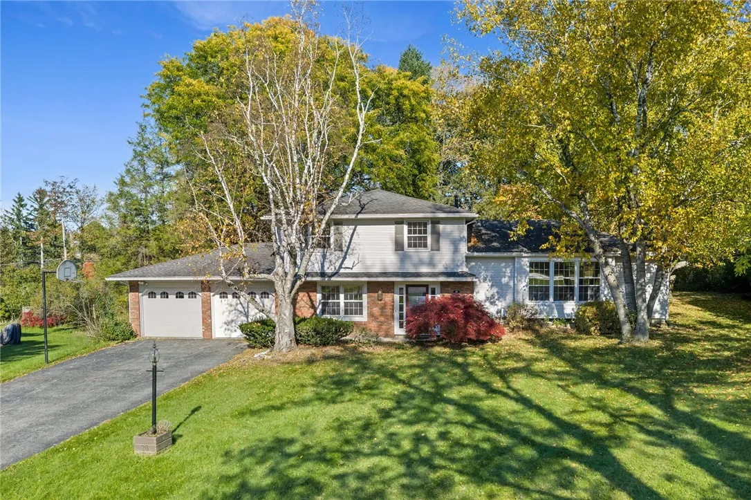 28 Candlewood Drive, Pittsford, New York 14534, Pittsford, New York 14534, 4 Bedroom Bedrooms, 9 Room Rooms,2 BathroomBathrooms,Residential,For Sale,28 Candlewood Drive, Pittsford, New York 14534,0,R1724534