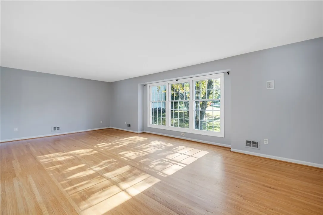28 Candlewood Drive, Pittsford, New York 14534, Pittsford, New York 14534, 4 Bedroom Bedrooms, 9 Room Rooms,2 BathroomBathrooms,Residential,For Sale,28 Candlewood Drive, Pittsford, New York 14534,0,R1724534