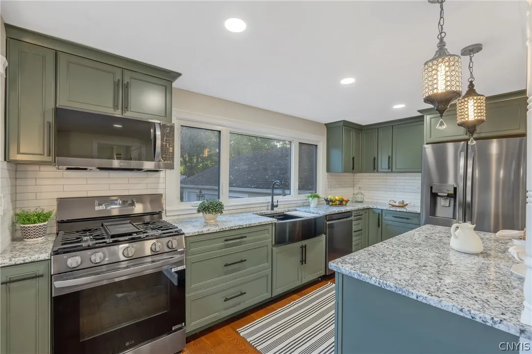 4942 West Seneca, Onondaga, New York 13215, Onondaga, New York 13215, 4 Bedroom Bedrooms, 6 Room Rooms,2 BathroomBathrooms,Residential Lease,For Rent,4942 West Seneca, Onondaga, New York 13215,0,S1724737