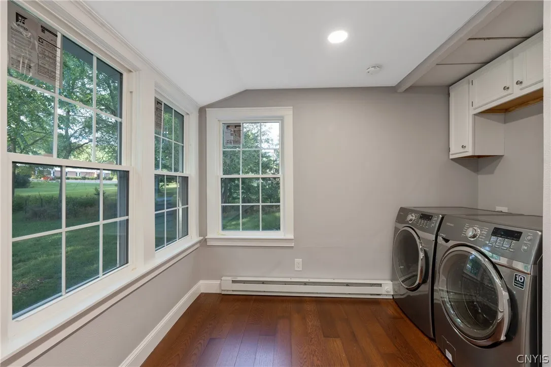 4942 West Seneca, Onondaga, New York 13215, Onondaga, New York 13215, 4 Bedroom Bedrooms, 6 Room Rooms,2 BathroomBathrooms,Residential Lease,For Rent,4942 West Seneca, Onondaga, New York 13215,0,S1724737