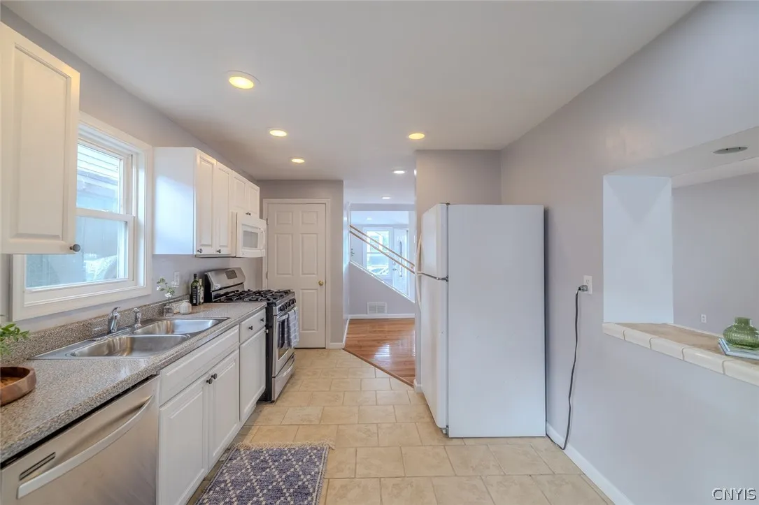 24 Chase Street, Auburn, New York 13021, Auburn, New York 13021, 3 Bedroom Bedrooms, 6 Room Rooms,2 BathroomBathrooms,Residential,For Sale,24 Chase Street, Auburn, New York 13021,0,S1724645