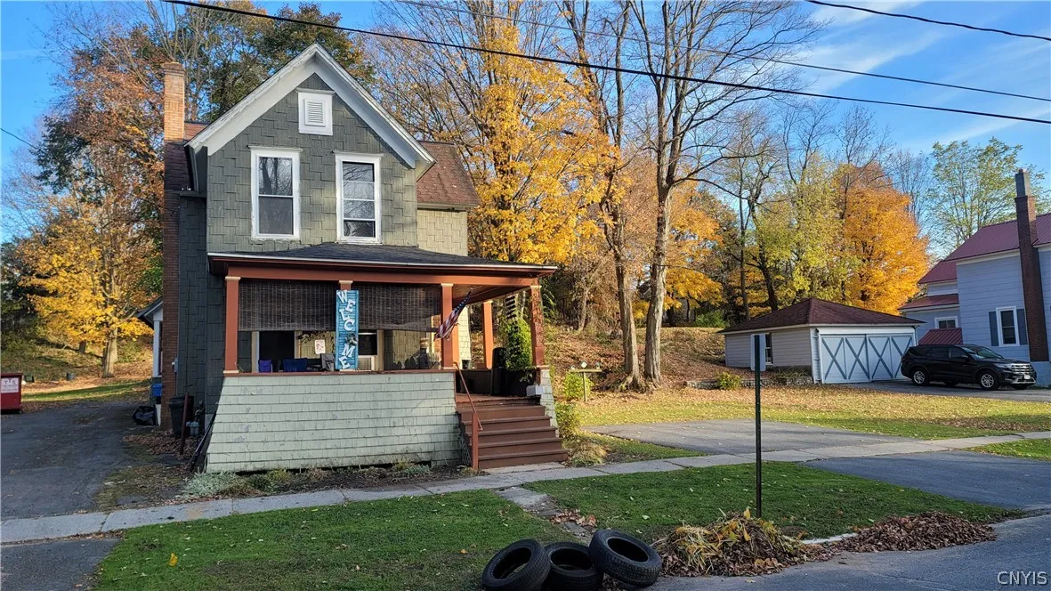 Front view with left side shared second driveway