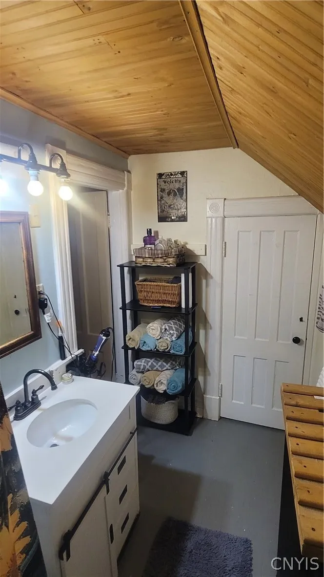 Full Bathroom upstairs with bedrooms