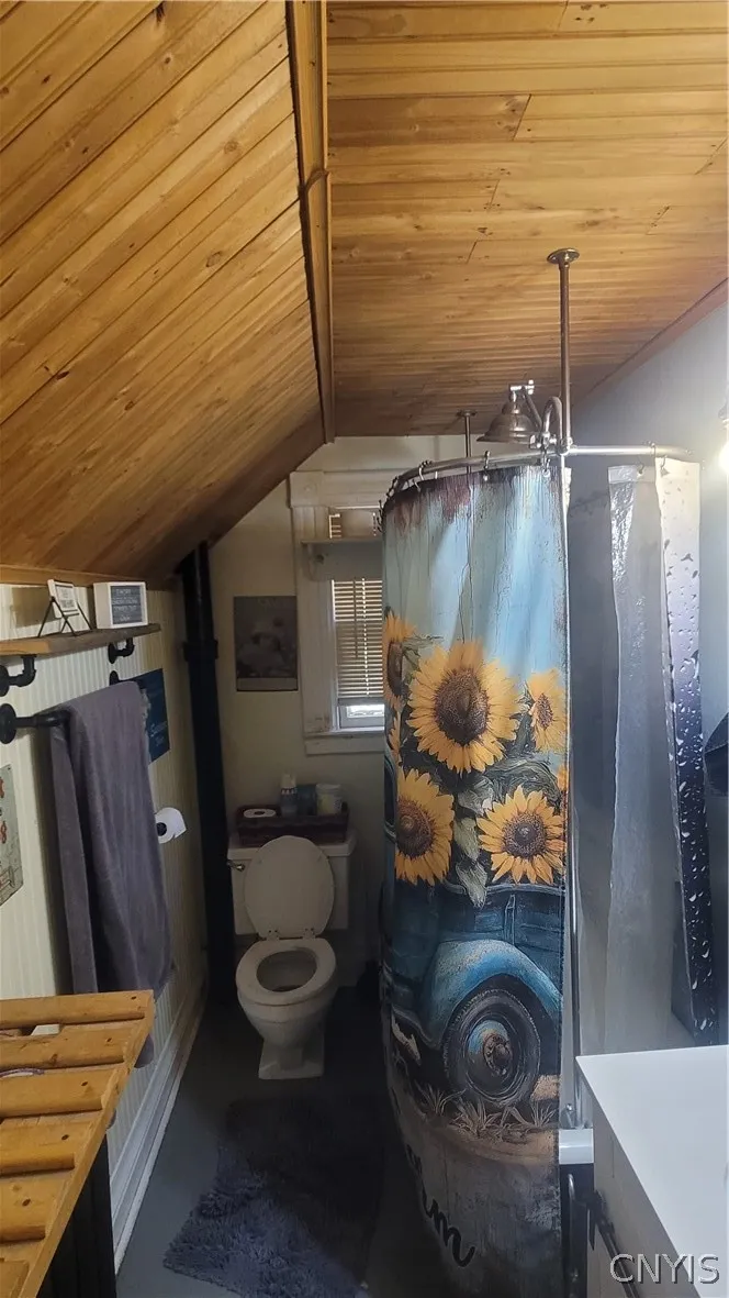 Full Bathrom