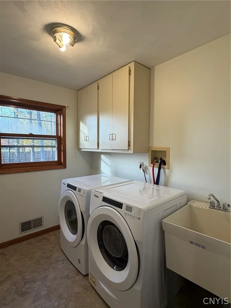 25 Slaytonbush Road, Whitestown, New York 13492, Whitestown, New York 13492, 4 Bedroom Bedrooms, 8 Room Rooms,4 BathroomBathrooms,Residential,For Sale,25 Slaytonbush Road, Whitestown, New York 13492,0,S1724824