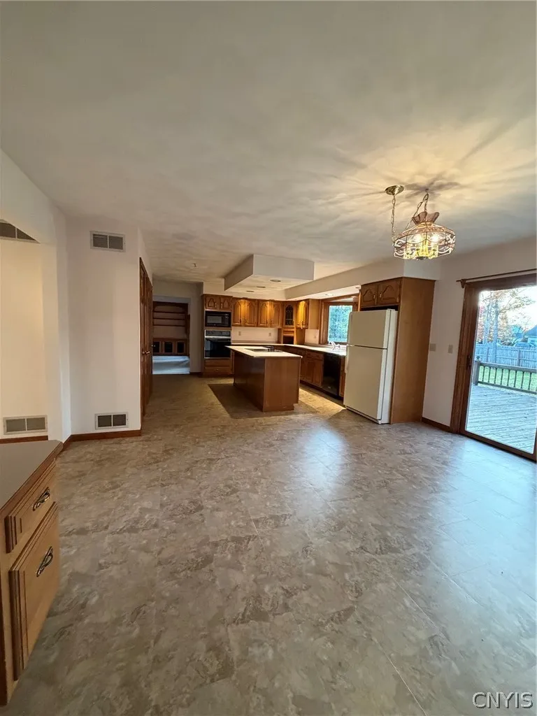 25 Slaytonbush Road, Whitestown, New York 13492, Whitestown, New York 13492, 4 Bedroom Bedrooms, 8 Room Rooms,4 BathroomBathrooms,Residential,For Sale,25 Slaytonbush Road, Whitestown, New York 13492,0,S1724824