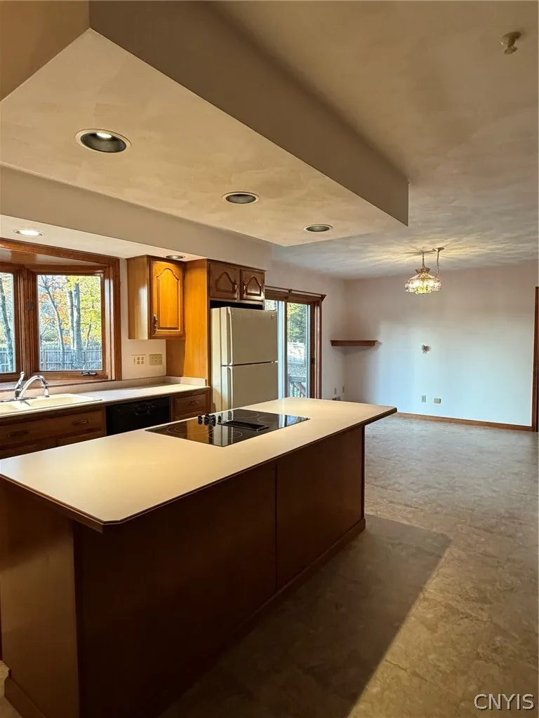 25 Slaytonbush Road, Whitestown, New York 13492, Whitestown, New York 13492, 4 Bedroom Bedrooms, 8 Room Rooms,4 BathroomBathrooms,Residential,For Sale,25 Slaytonbush Road, Whitestown, New York 13492,0,S1724824