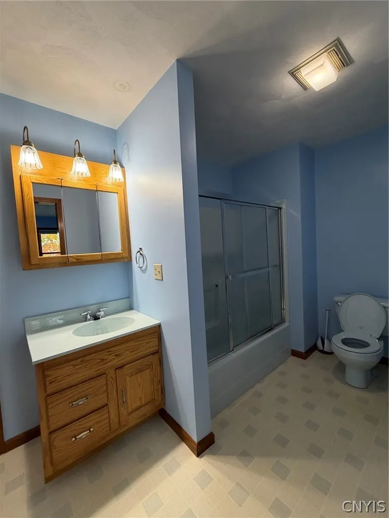 25 Slaytonbush Road, Whitestown, New York 13492, Whitestown, New York 13492, 4 Bedroom Bedrooms, 8 Room Rooms,4 BathroomBathrooms,Residential,For Sale,25 Slaytonbush Road, Whitestown, New York 13492,0,S1724824