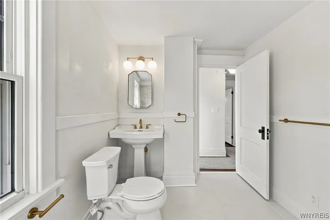 107 Montrose Avenue, Buffalo, New York 14214, Buffalo, New York 14214, 3 Bedroom Bedrooms, 6 Room Rooms,2 BathroomBathrooms,Residential,For Sale,107 Montrose Avenue, Buffalo, New York 14214,0,B1724394