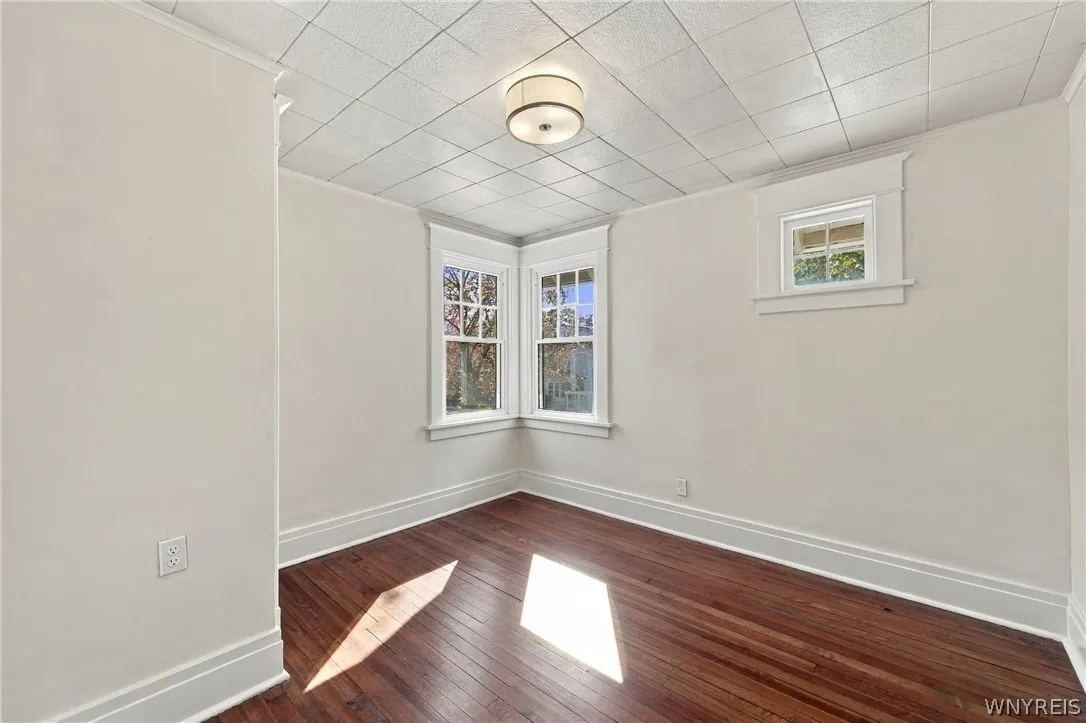 107 Montrose Avenue, Buffalo, New York 14214, Buffalo, New York 14214, 3 Bedroom Bedrooms, 6 Room Rooms,2 BathroomBathrooms,Residential,For Sale,107 Montrose Avenue, Buffalo, New York 14214,0,B1724394