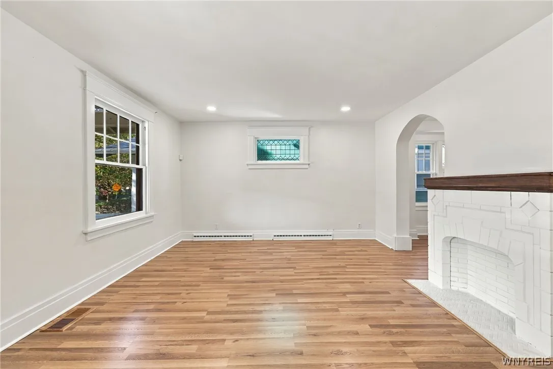 107 Montrose Avenue, Buffalo, New York 14214, Buffalo, New York 14214, 3 Bedroom Bedrooms, 6 Room Rooms,2 BathroomBathrooms,Residential,For Sale,107 Montrose Avenue, Buffalo, New York 14214,0,B1724394