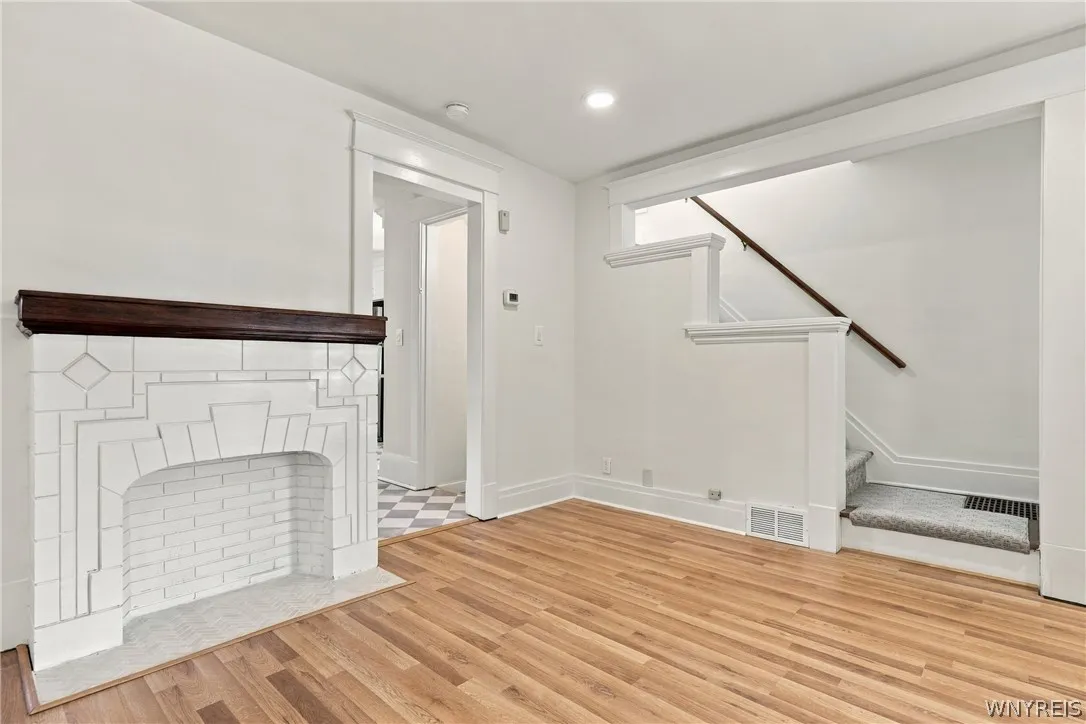 107 Montrose Avenue, Buffalo, New York 14214, Buffalo, New York 14214, 3 Bedroom Bedrooms, 6 Room Rooms,2 BathroomBathrooms,Residential,For Sale,107 Montrose Avenue, Buffalo, New York 14214,0,B1724394
